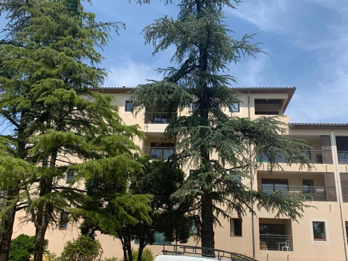Appartement Dans Residence Avec Piscine Et Parking 위제 외부 사진